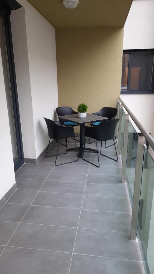 Bpr Space Grey Home With Balcony Budapest Bagian luar foto